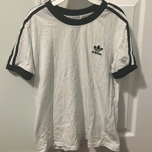 ✨2 for $10✨Women’s adidas ringer logo tshirt